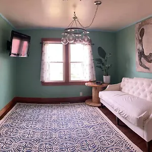 Green 25 Min From Downtown , Nashville United States