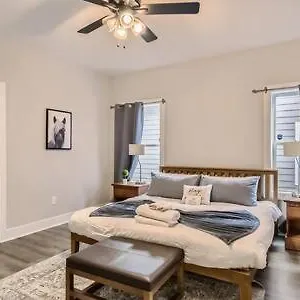 New Build 5 Min To Broadway Sleeps 10 , Nashville United States