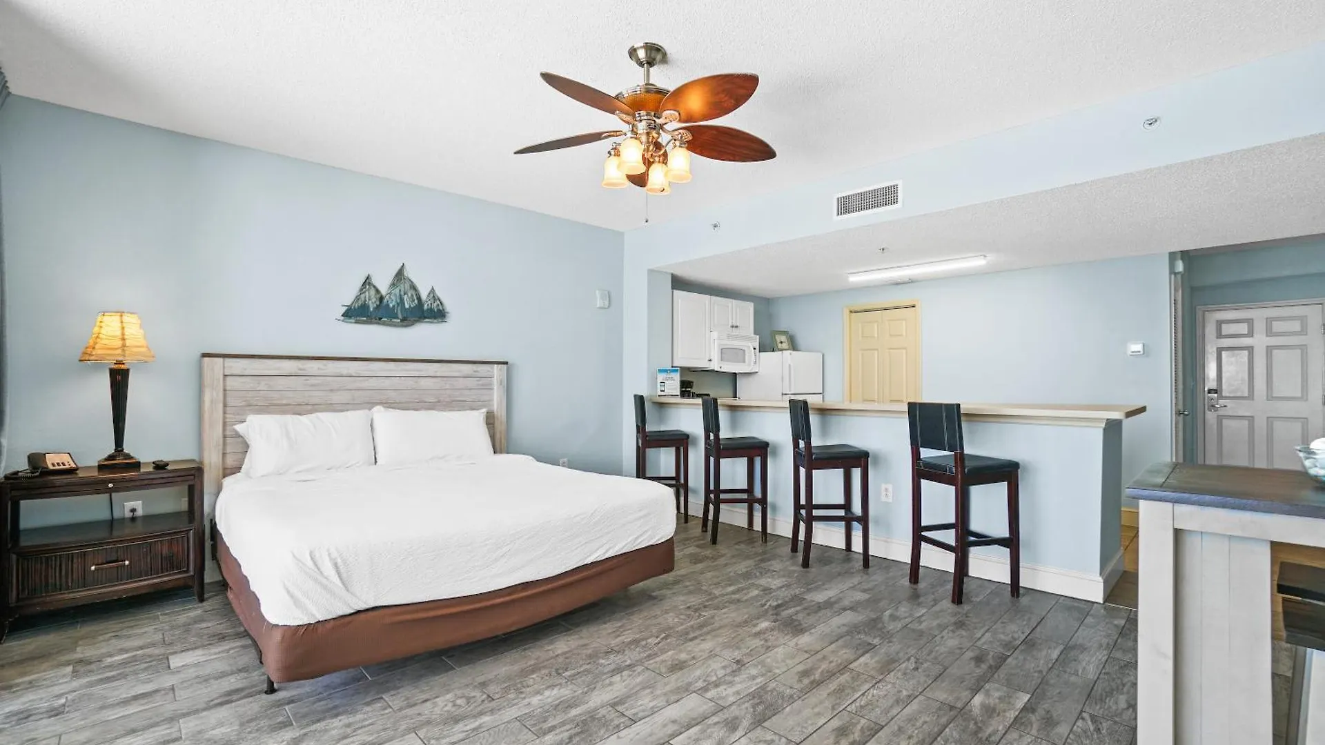 Apartment Majestic Beach Resort Tower I By Panhandle Getaways Panama City Beach United States